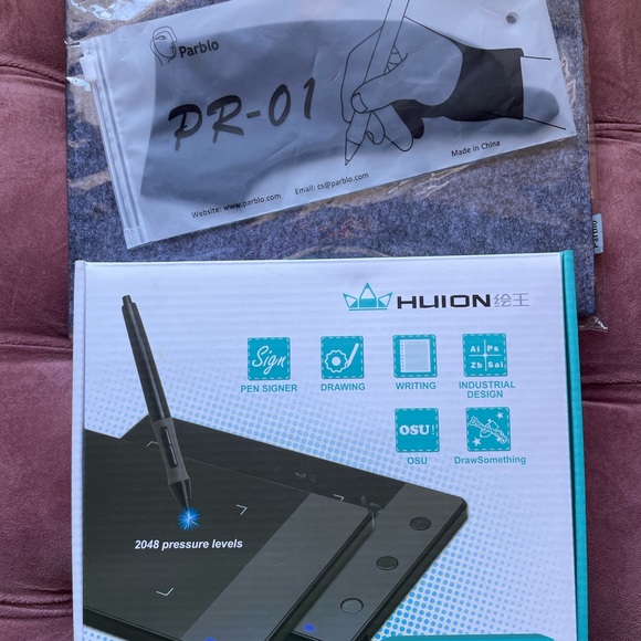 Huion Drawing Tablet H420 - Picture 3 of 5